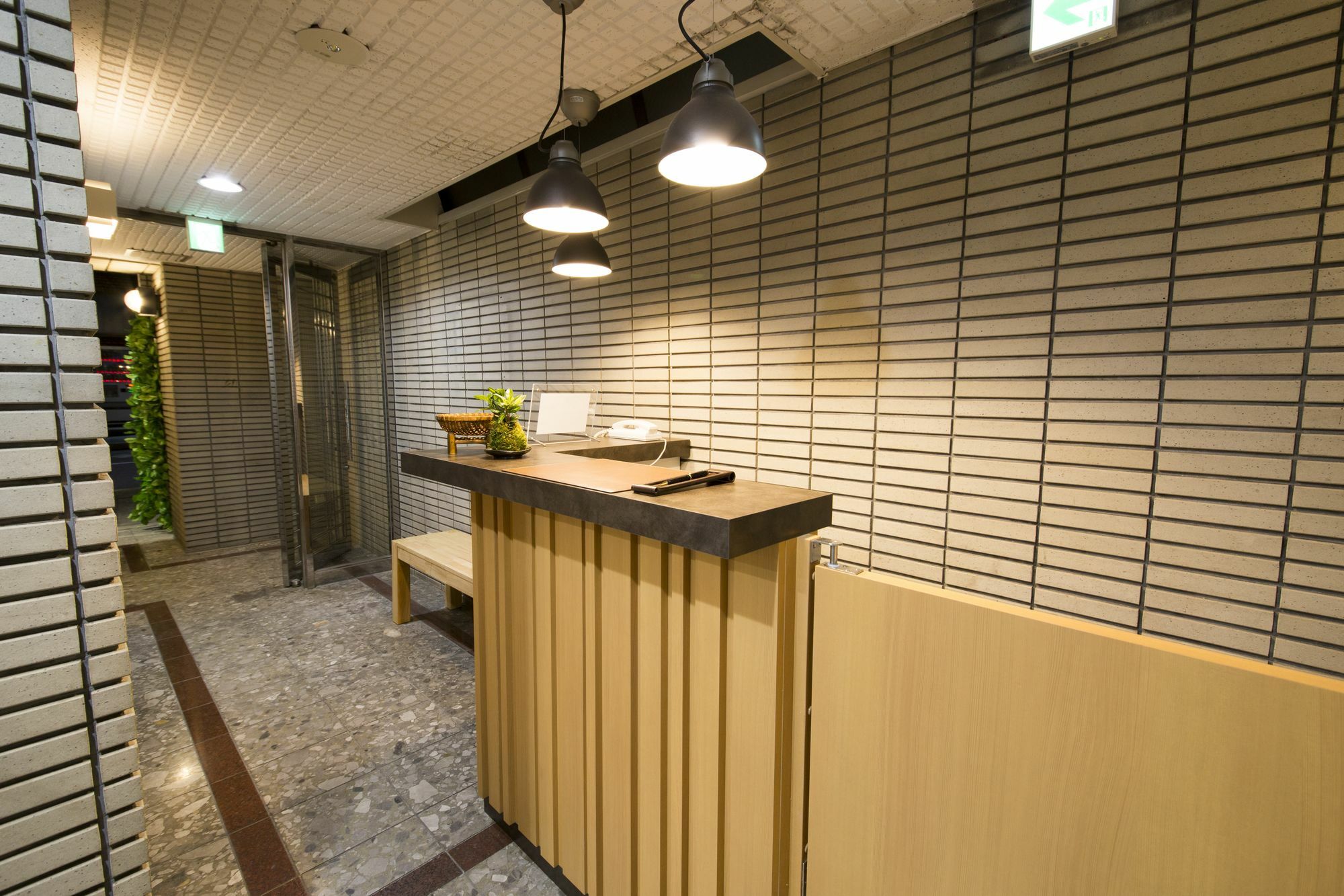 Hotel Cocode Plus Oszaka Kültér fotó
